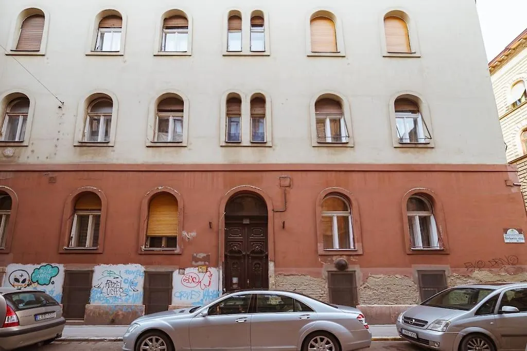 Cityscape Budget Apartments Art Deco Budapeşte
