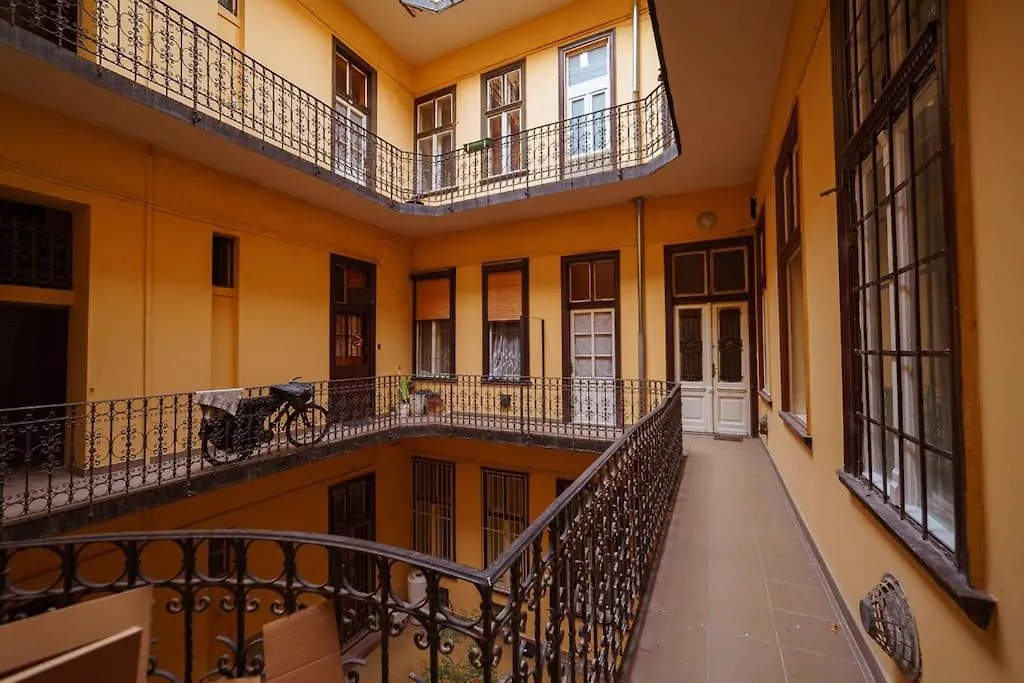 Cityscape Budget Apartments Art Deco Budapeşte Macaristan